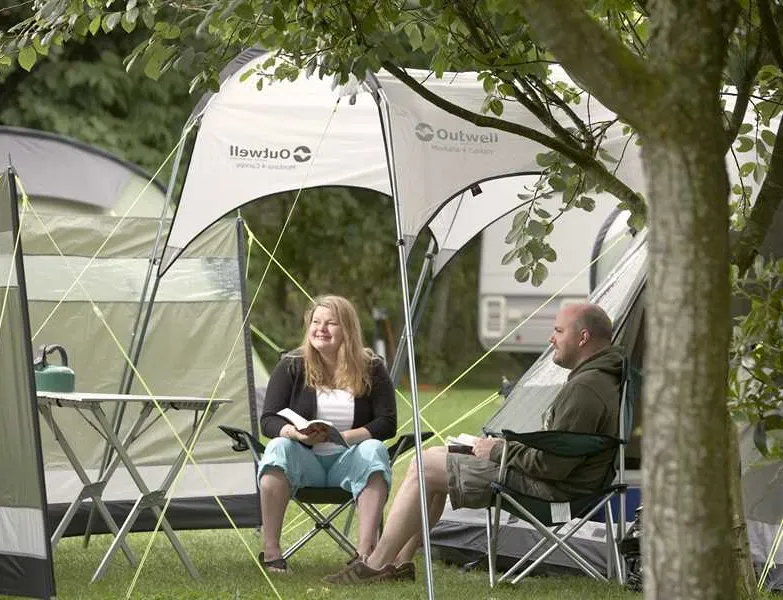 moreton-camping-caravanning-club-site-dorchester-gcdtv