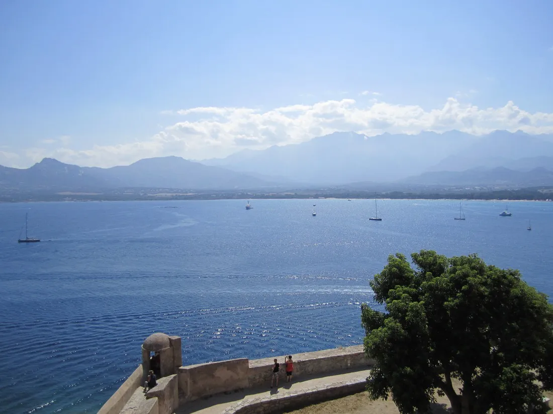 camping-la-cle-des-champs-calvi-rlsfv