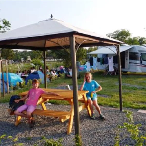 river-camping-prague-prague-troja-mrgjz