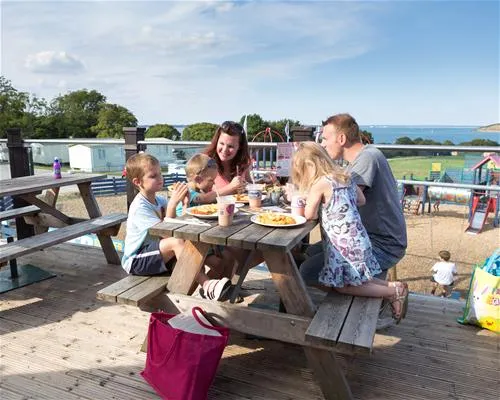 thorness-bay-holiday-park-cowes-2czay