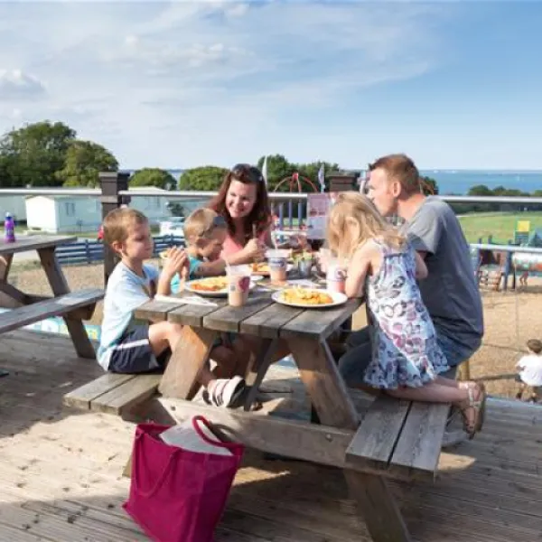 thorness-bay-holiday-park-cowes-2czay