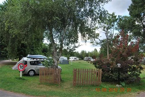 camping-intercommunal-bellerive-candes-st-martin-vn95w