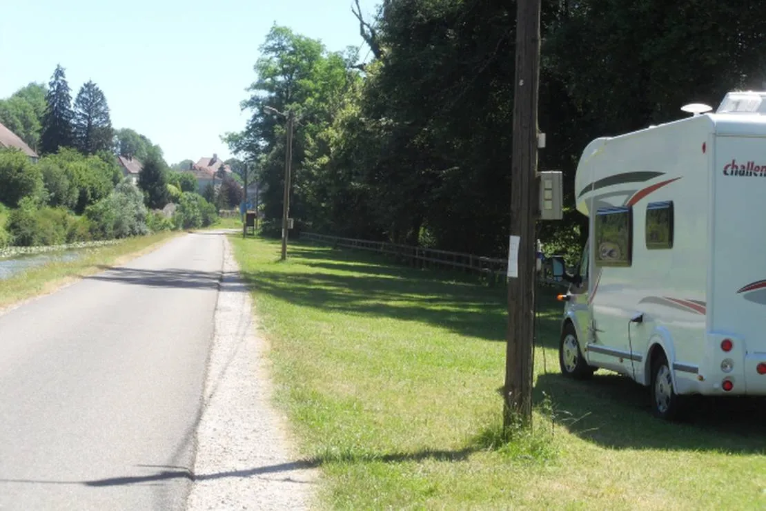 camping-municipal-orchamps-orchamps-r2b1d