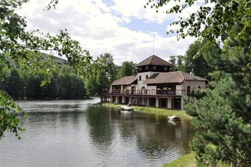 camping-domaine-des-messires-herpelmont-c1z5f