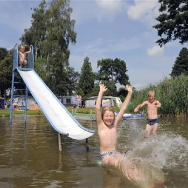 campingplatz-zwenzower-ufer-zwenzow-bei-userin-78je5
