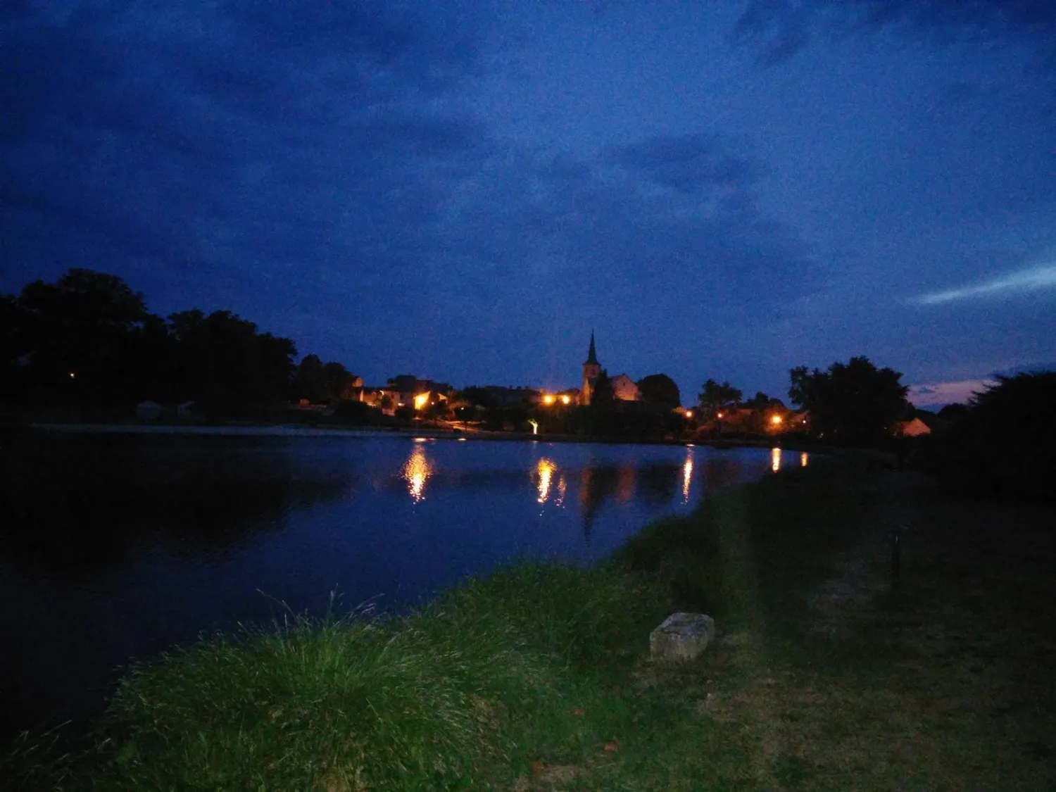 camping-municipal-saint-fortunat-flavignac-kmzl0