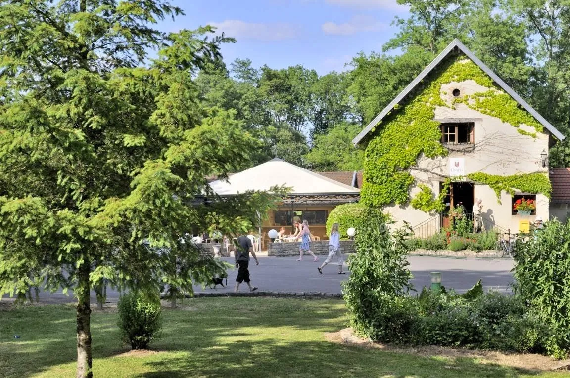 camping-le-val-de-bonnal-doubs-0fqpa