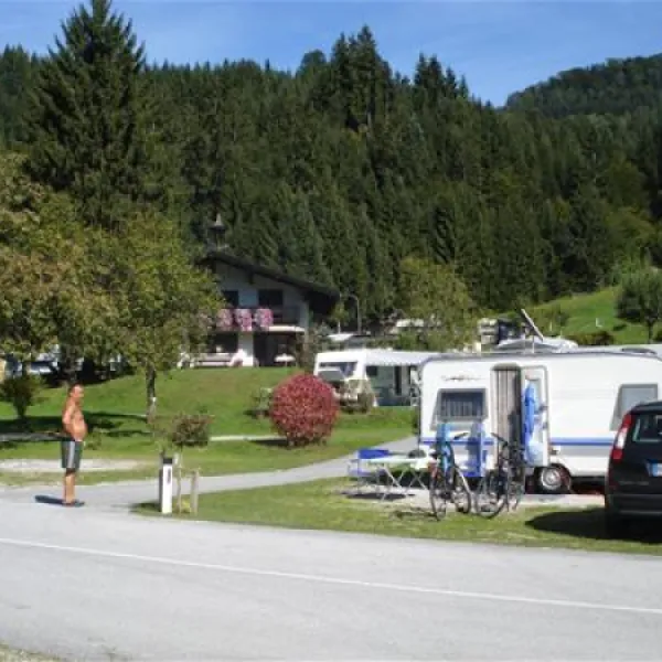 terrassencamping-schlossberg-itter-itter-sdfs4