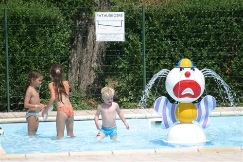 parc-camping-les-acacias-bellerive-sur-allier-euwt7