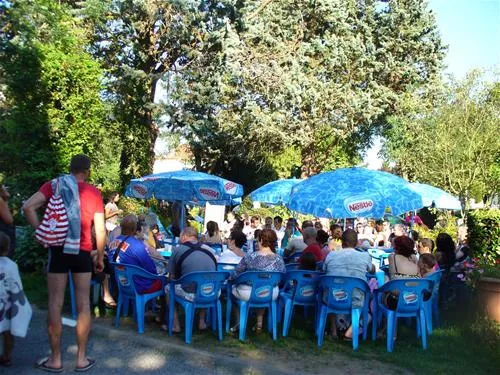 parc-camping-les-acacias-bellerive-sur-allier-gx1tl