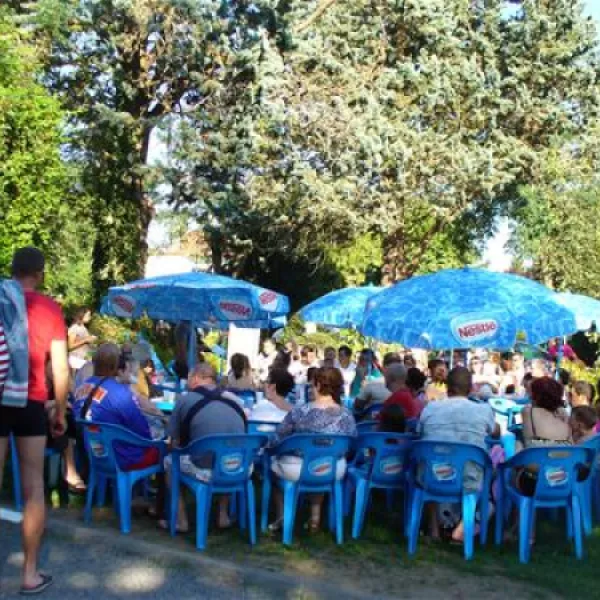 parc-camping-les-acacias-bellerive-sur-allier-gx1tl