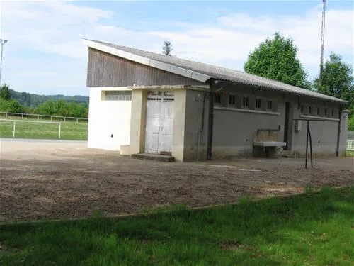 camping-municipal-les-erables-calvinet-zav7s