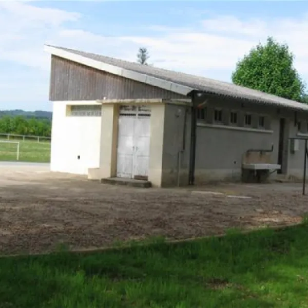 camping-municipal-les-erables-calvinet-zav7s