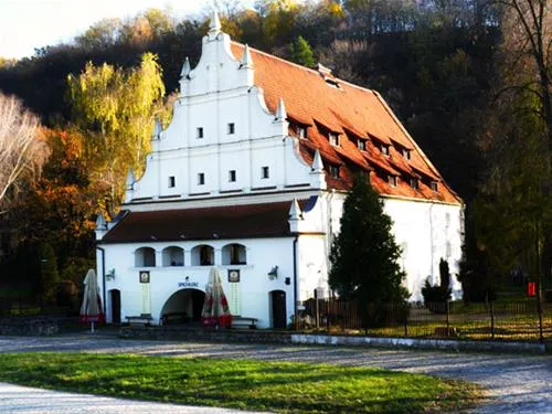 camping-hotel-spichlerz-kazimierz-dolny-gum4u