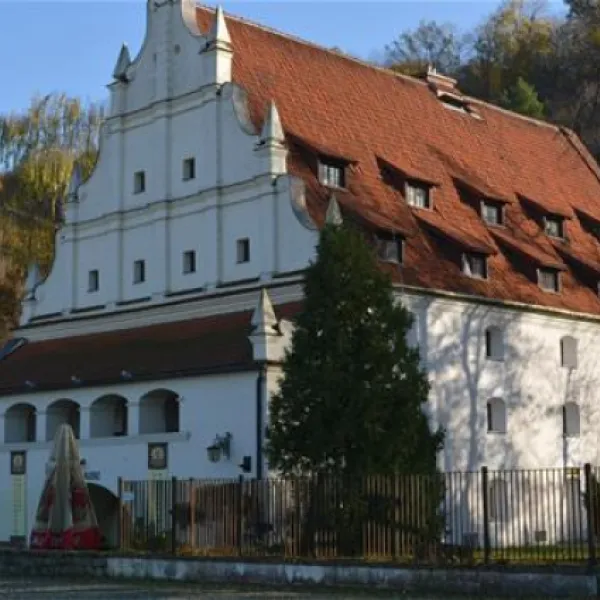 camping-hotel-spichlerz-kazimierz-dolny-u8owi