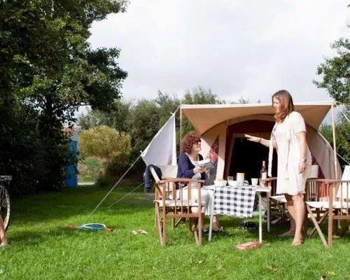 campingpark-aan-noordzee-st-martenszee-lrcrz