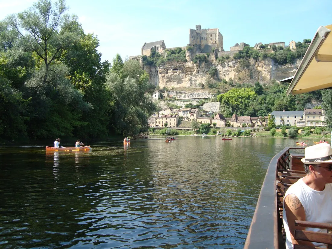 camping-le-roc-de-lavandre-st-felix-de-reillac-et-mortema-bwveo