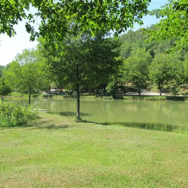 camping-le-roc-de-lavandre-st-felix-de-reillac-et-mortema-oihfo