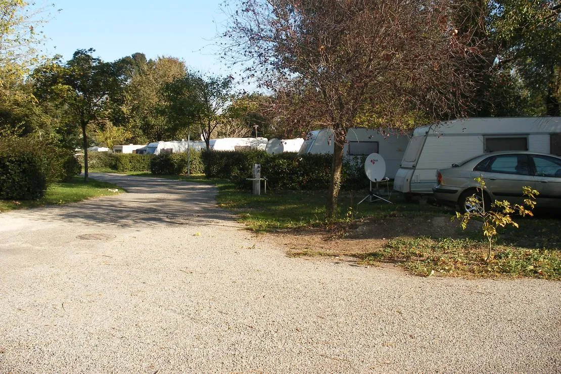 camping-les-ilons-cruas-bkrlx