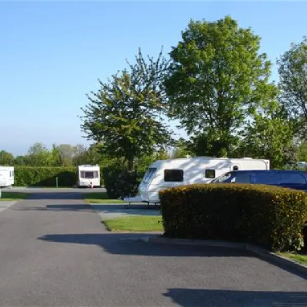 ashridge-farm-caravan-club-site-ashwell-sghvx