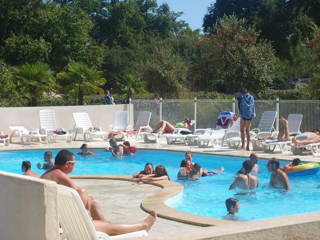 flower-camping-la-cailletiere-dolus-d-oleron-br6r1