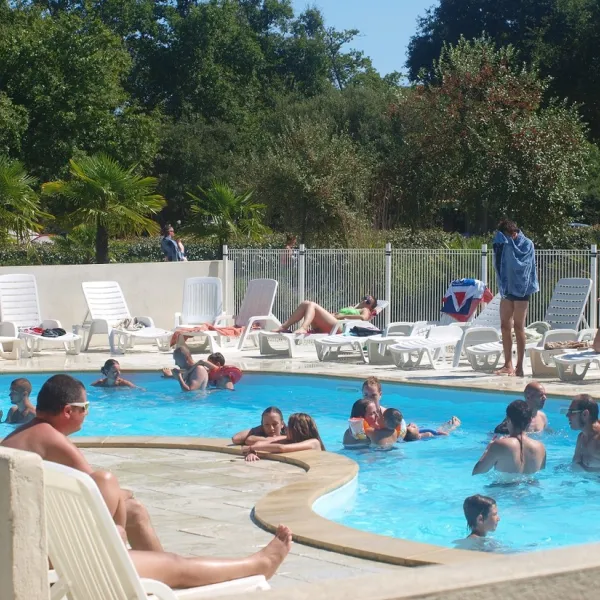 flower-camping-la-cailletiere-dolus-d-oleron-br6r1