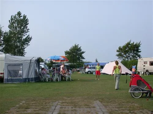 camping-olmenveld-serooskerke-walcheren-urn1m