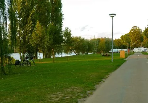terrain-de-camping-municipal-de-metzplage-metz-sgvrl