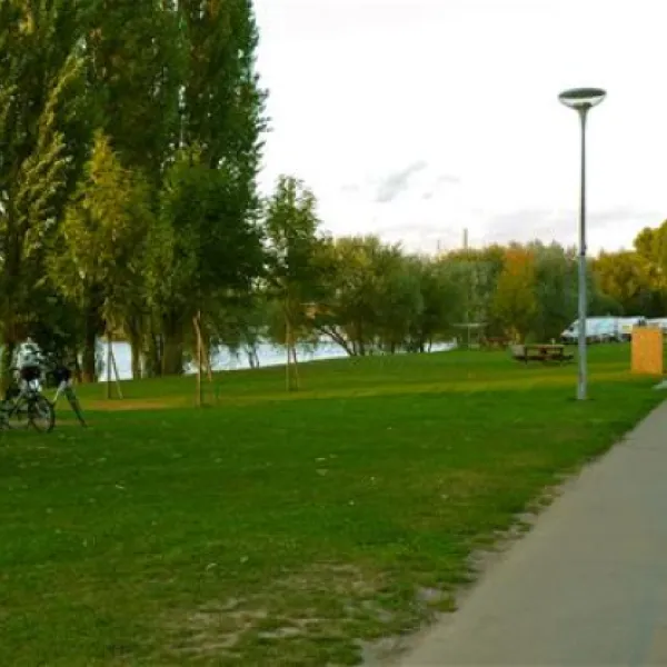 terrain-de-camping-municipal-de-metzplage-metz-sgvrl