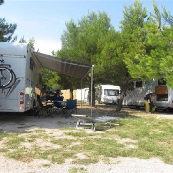 camp-marina-lozovacnp-krka-7d1ep