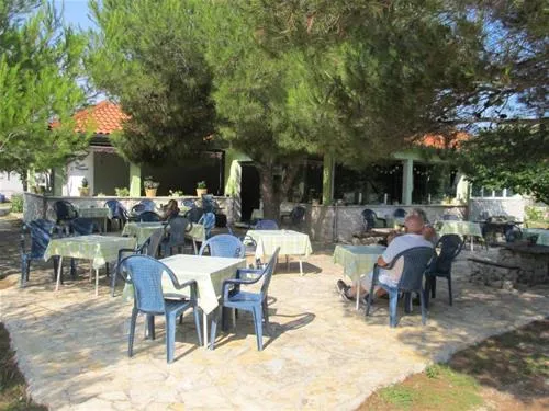 camp-marina-lozovacnp-krka-hawz9