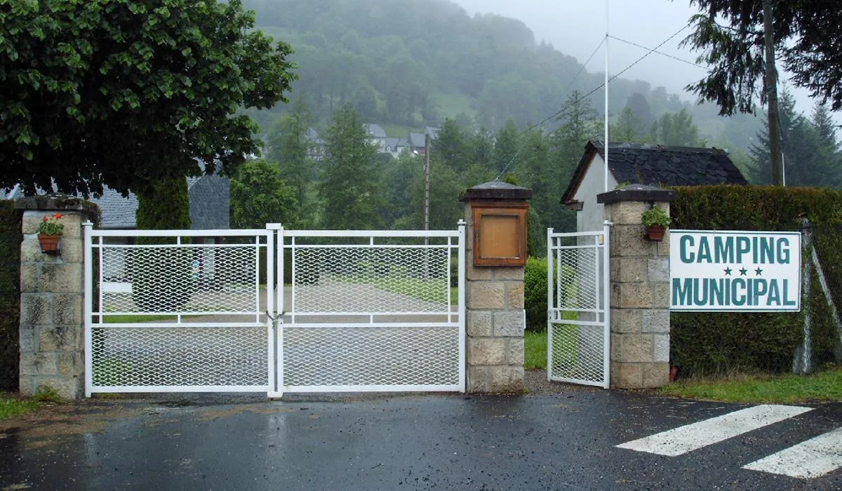 camping-municipal-thiezac-wh2k2