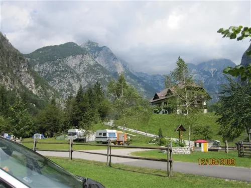 kamp-triglav-trenta-ymafo