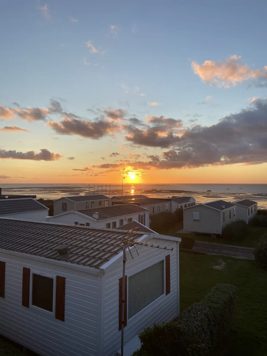 international-camping-belle-etoile-gouville-sur-mer-pug33