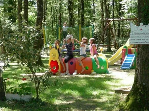 camping-du-bois-de-beaumard-pontchateau-wbegf