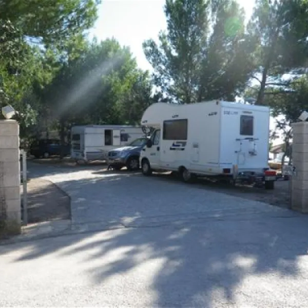 nevio-camping-orebi-3ecxt