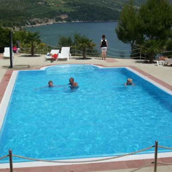 nevio-camping-orebi-p2ayk