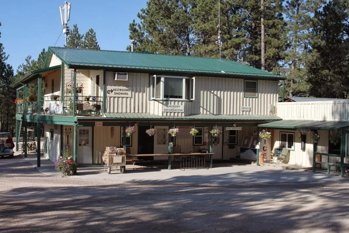 beaver-lake-campground-custer-2xsb7