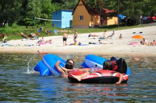 white-beach-resort-lena-o87xh