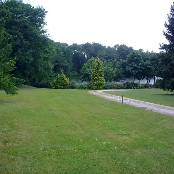 camping-municipal-la-roche-marsac-sur-don-x8boo