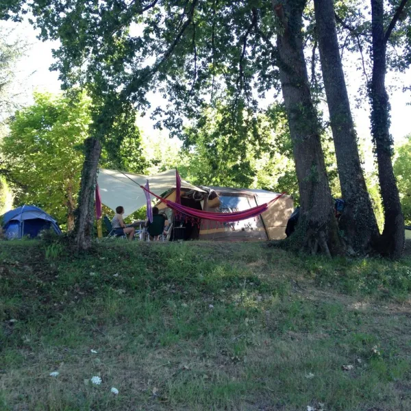 camping-les-ombrages-carlux-wcjy1