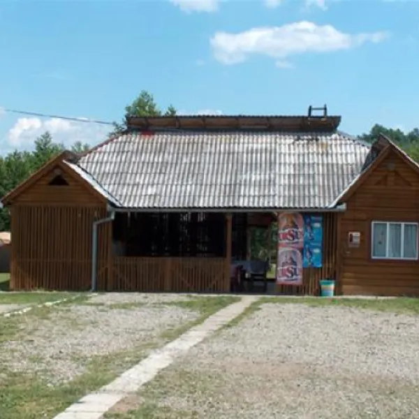 camping-poieni-sapanta-8xrum
