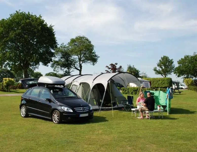 campsite-honeybridge-park-dial-post-nudqv