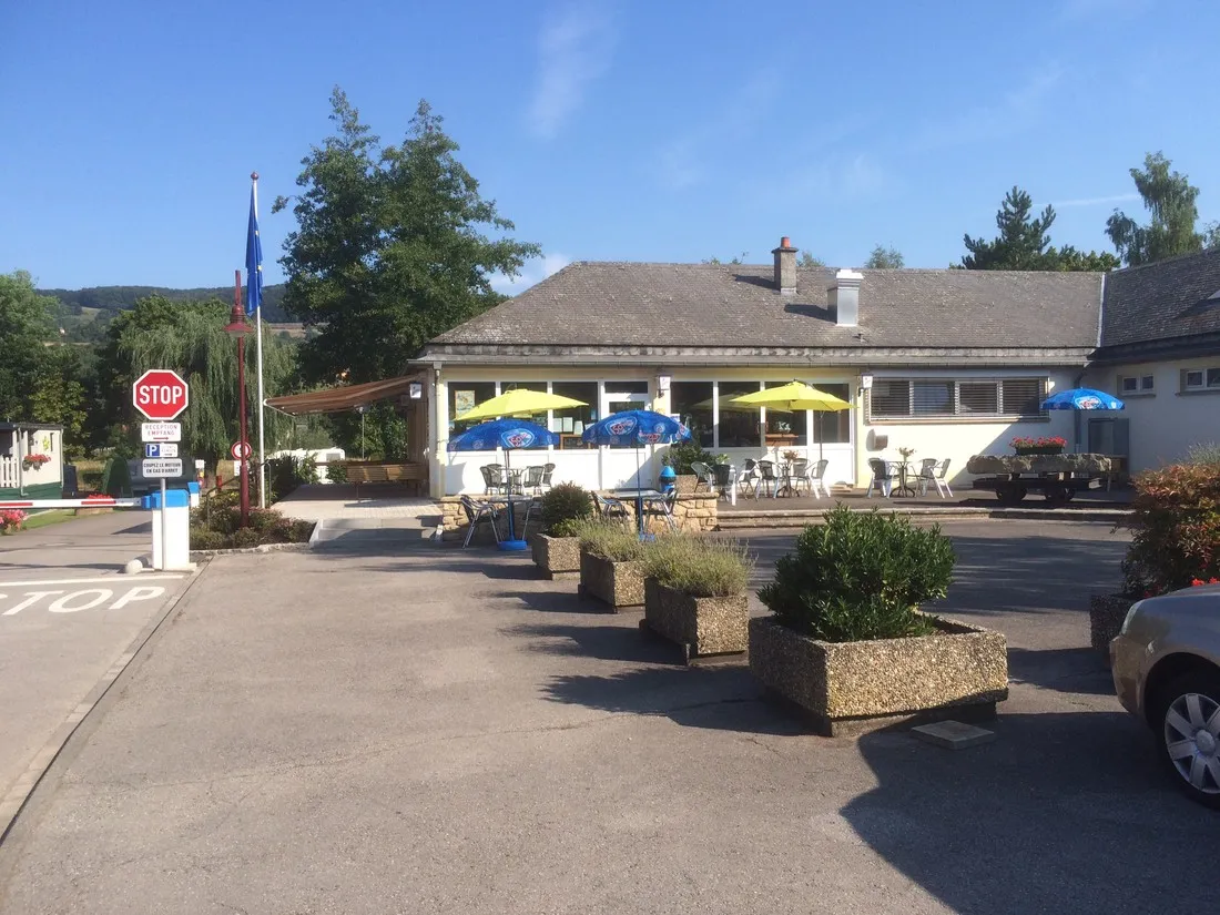 camping-um-wirt-bettendorf-4l090