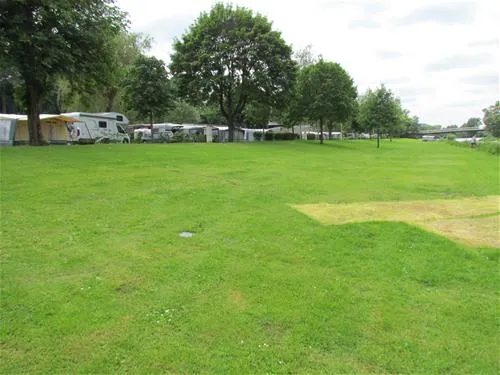 camping-um-wirt-bettendorf-hqeiz