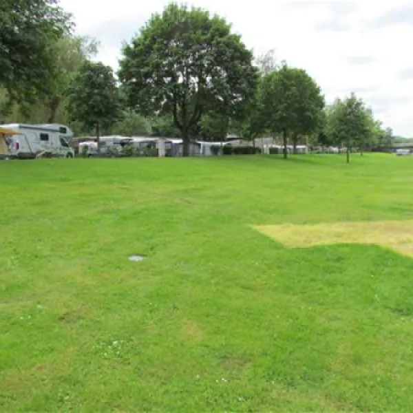 camping-um-wirt-bettendorf-hqeiz