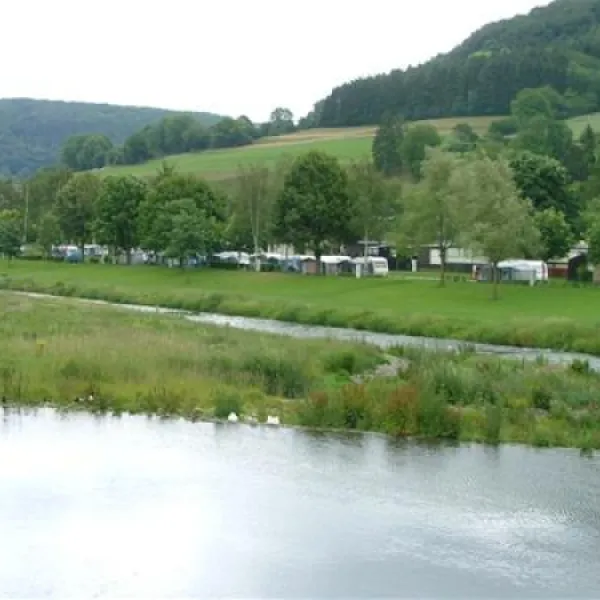camping-um-wirt-bettendorf-pu6bn