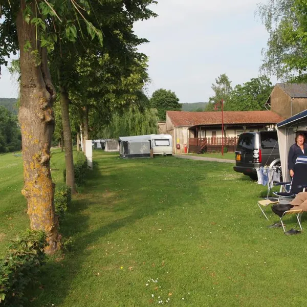 camping-um-wirt-bettendorf-yhesw