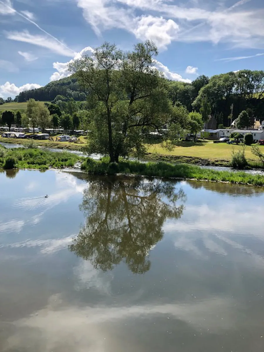 camping-um-wirt-bettendorf-ysn3i