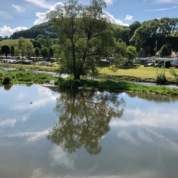 camping-um-wirt-bettendorf-ysn3i